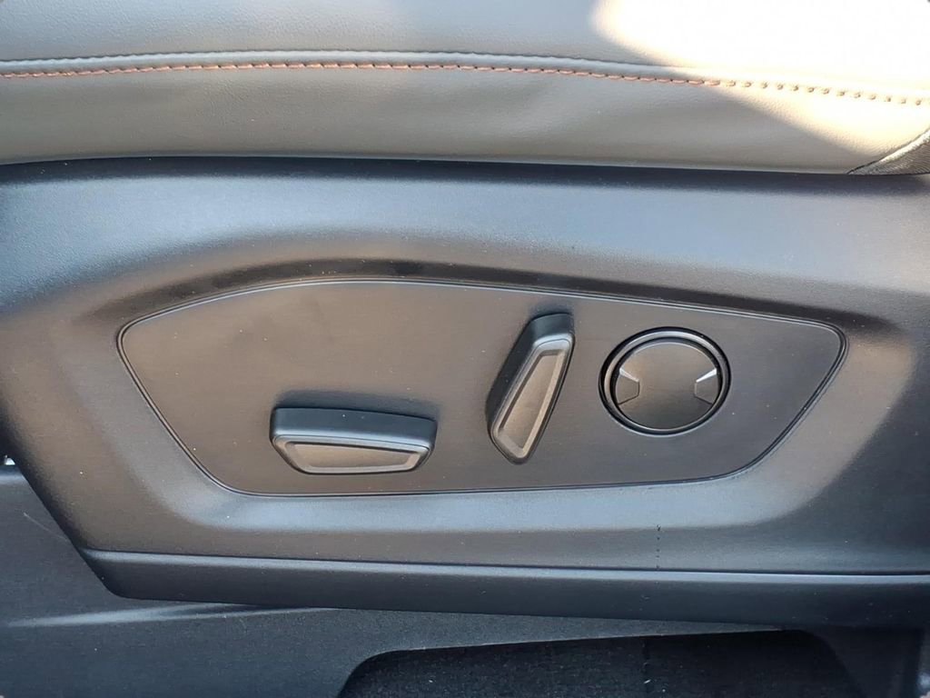 New 2026 Ford Explorer Active image 17