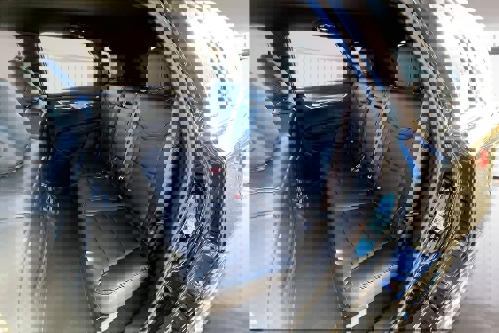 New 2026 Cadillac XT5 Luxury image 10