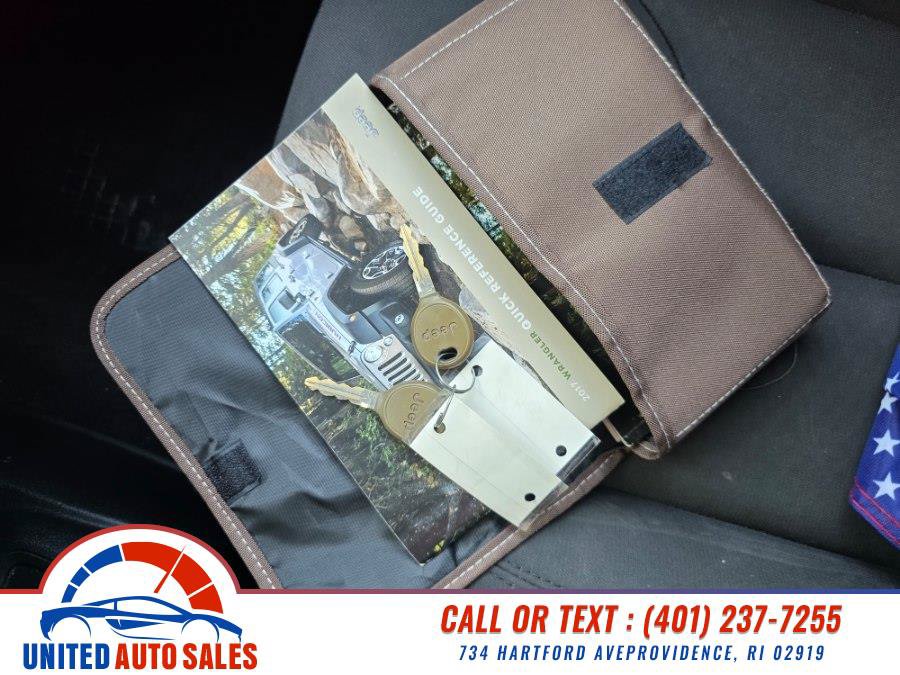 Used 2017 Jeep Wrangler Unlimited Sport AWD/4WD image 19