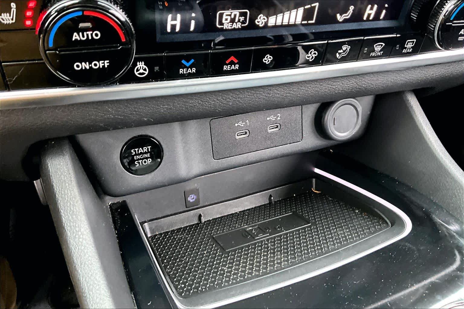 Used 2025 Nissan Rogue SL w/ Tech Package FWD image 32
