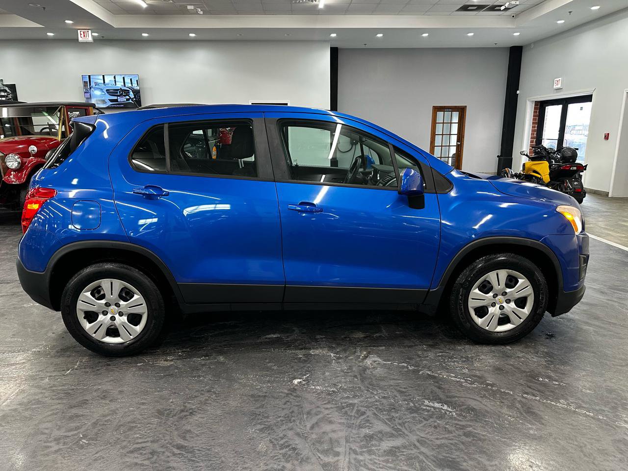 Used 2015 Chevrolet Trax LS FWD image 4