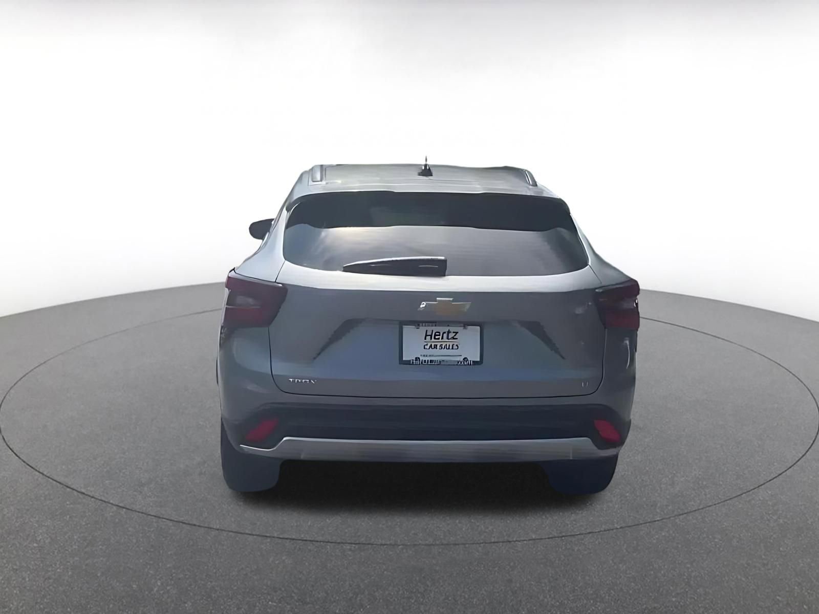 Used 2025 Chevrolet Trax LT w/ LT Convenience Package FWD image 12