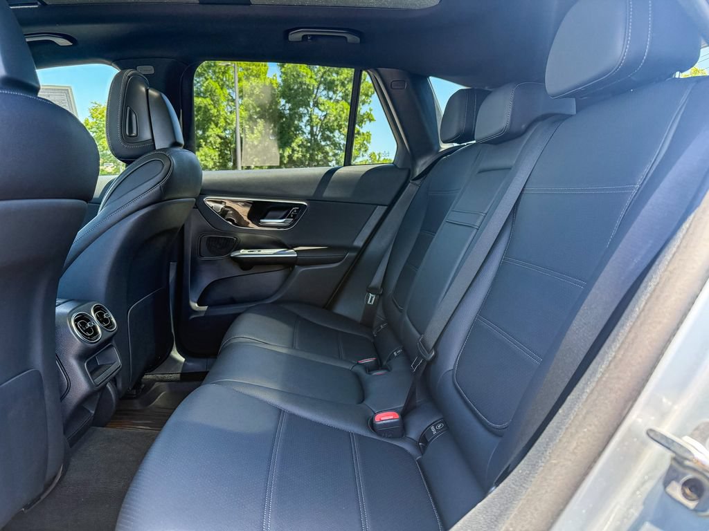 Certified 2025 Mercedes-Benz GLC 300 4MATIC image 19