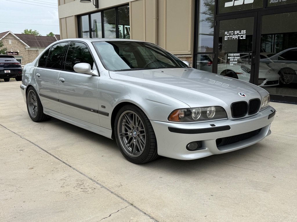 Used 2002 BMW M5 RWD image 3