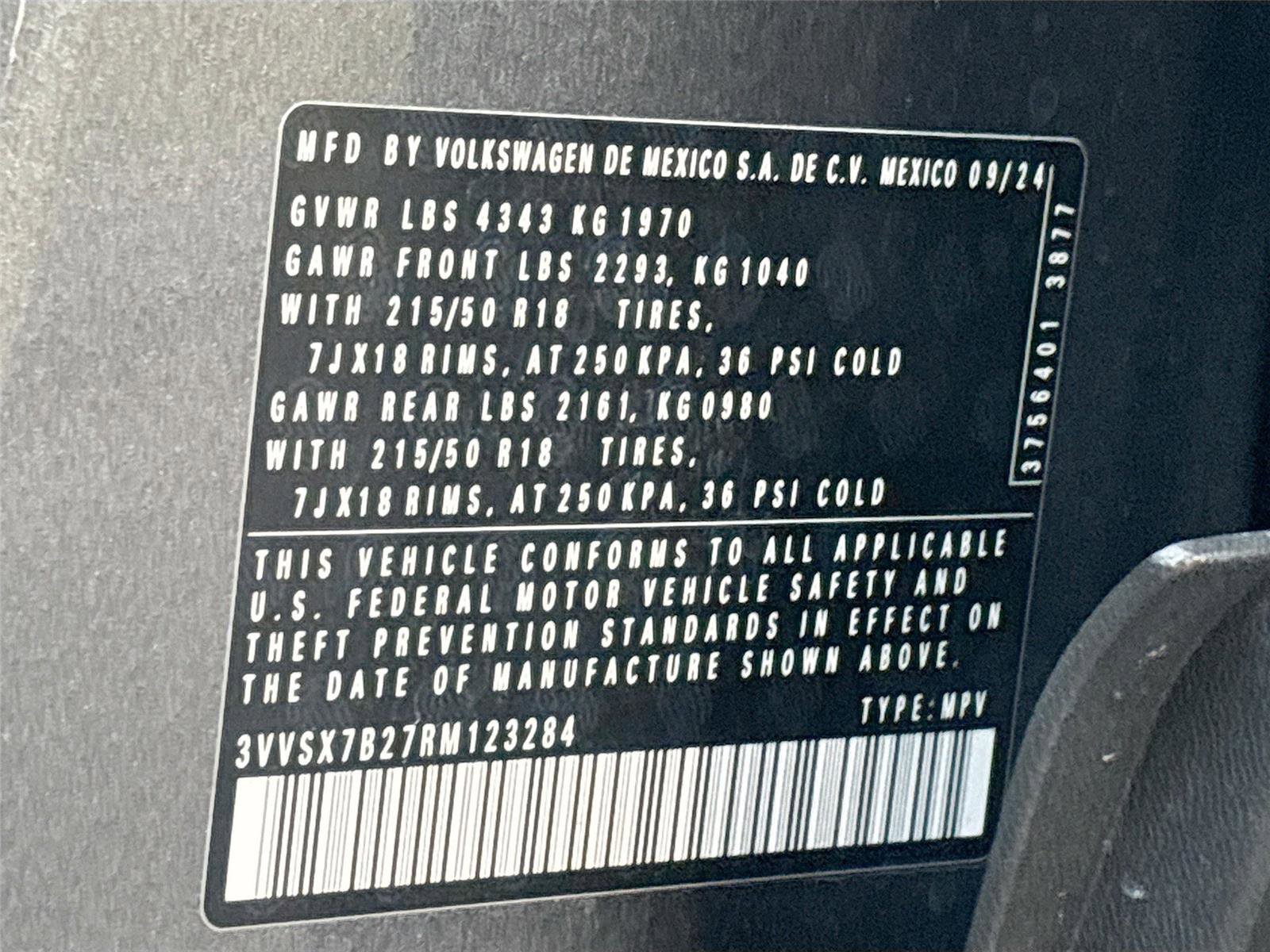 Used 2024 Volkswagen Taos SE image 33