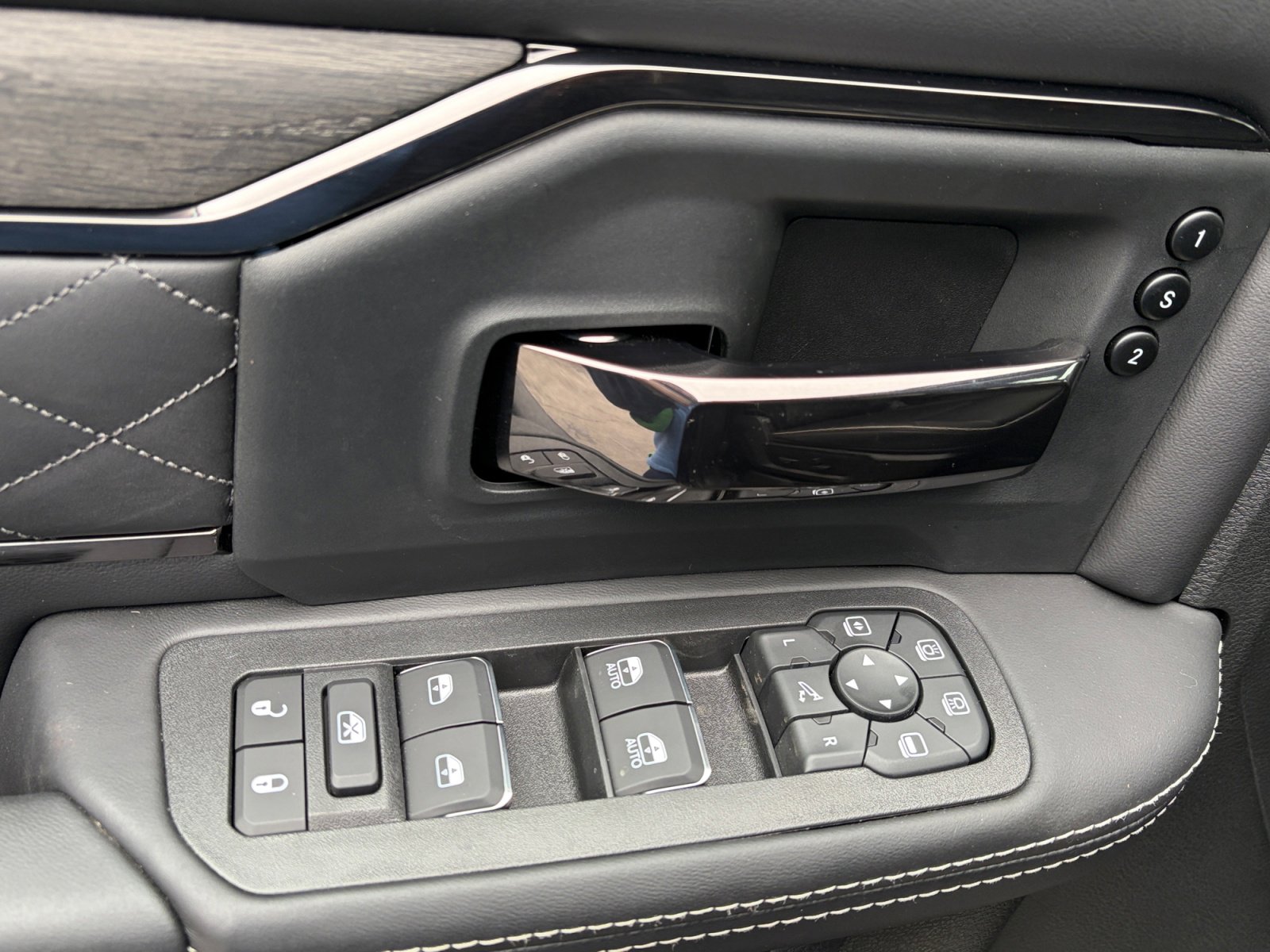 New 2026 RAM 2500 Limited image 15