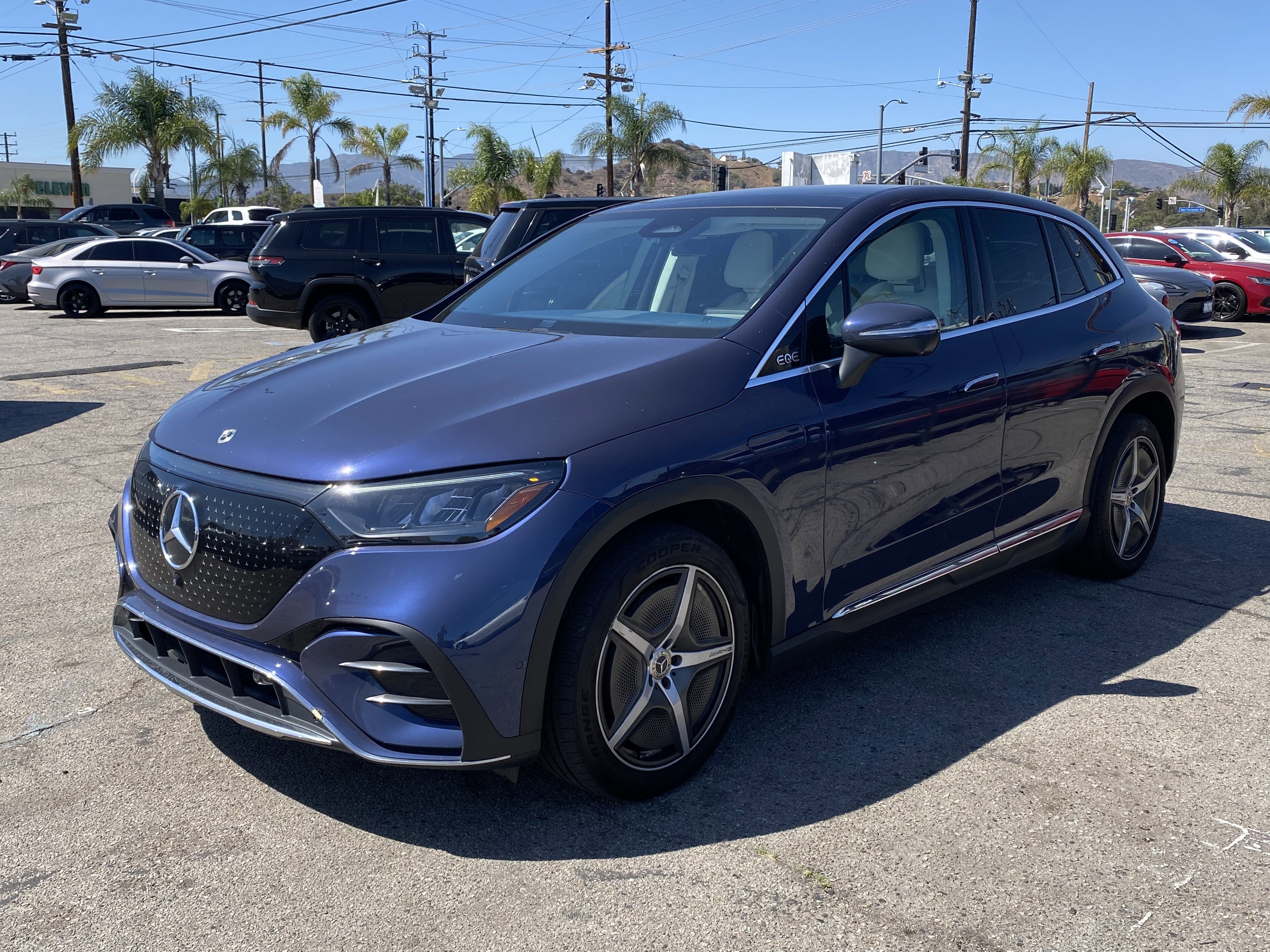 Used 2023 Mercedes-Benz EQE 500 4MATIC SUV image 2
