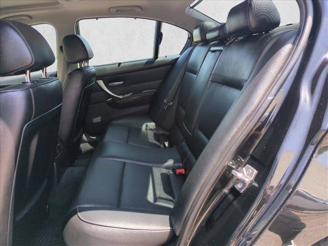 Used 2011 BMW 335i xDrive Sedan AWD/4WD image 19
