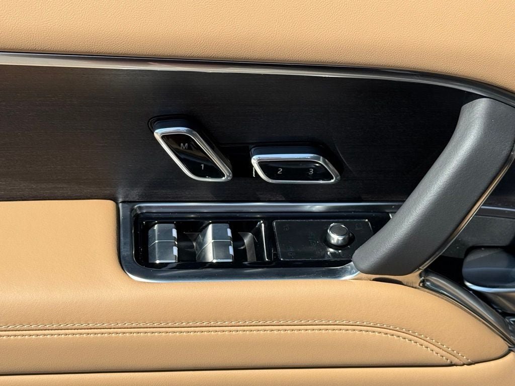 New 2026 Land Rover Range Rover SE AWD/4WD image 16
