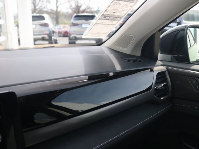 New 2025 Volkswagen Taos SE image 21