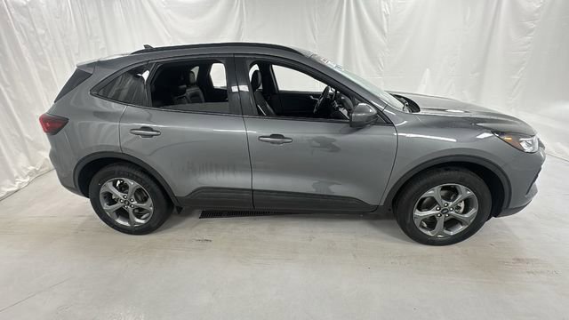 Used 2025 Ford Escape ST-Line Select image 2