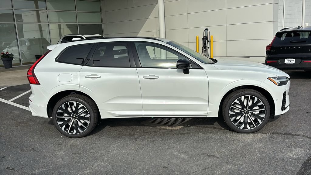 New 2026 Volvo XC60 T8 Ultra w/ Protection Package Premier AWD/4WD image 27