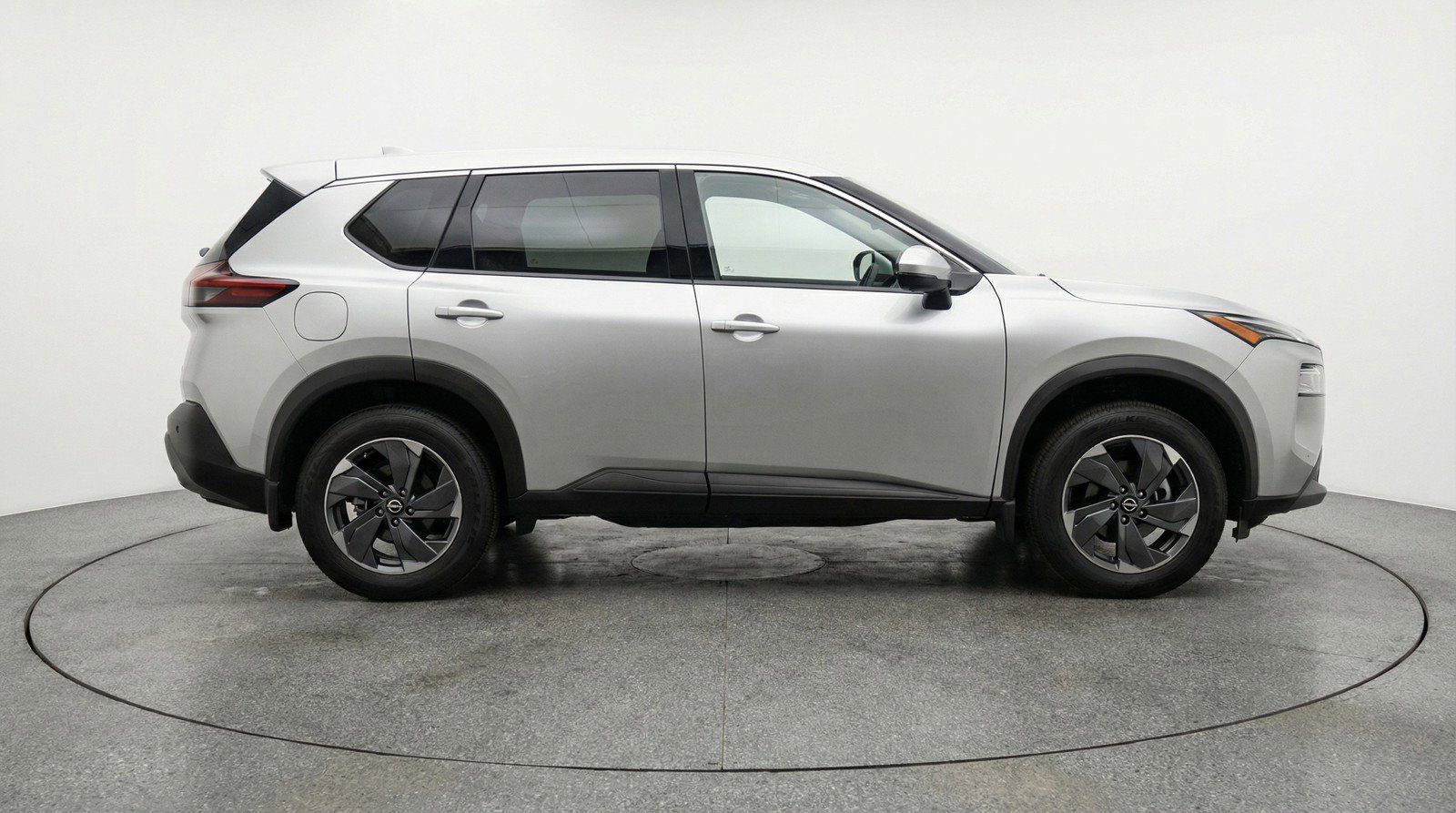 Used 2025 Nissan Rogue SV FWD image 11