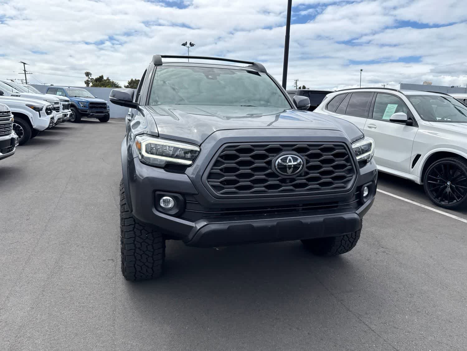 Used 2021 Toyota Tacoma TRD Off-Road w/ TRD Premium Off Road Package AWD/4WD image 4