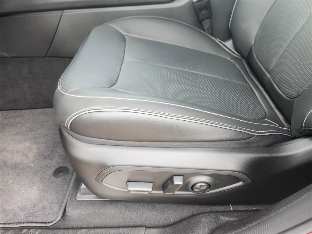 New 2025 Jeep Grand Cherokee Overland w/ Trailer Tow Package image 19