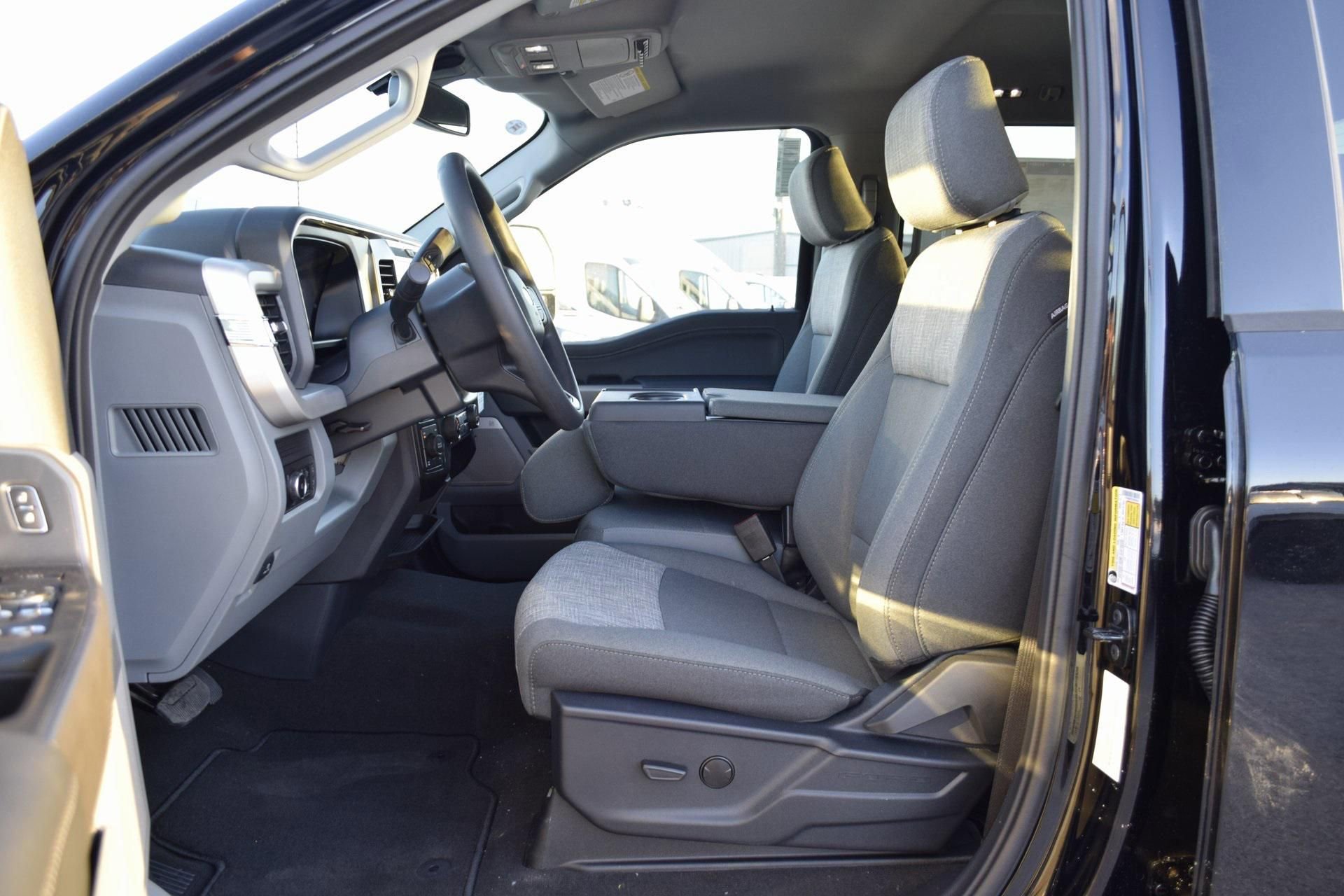 New 2026 Ford F250 XLT w/ XLT Premium Package image 18