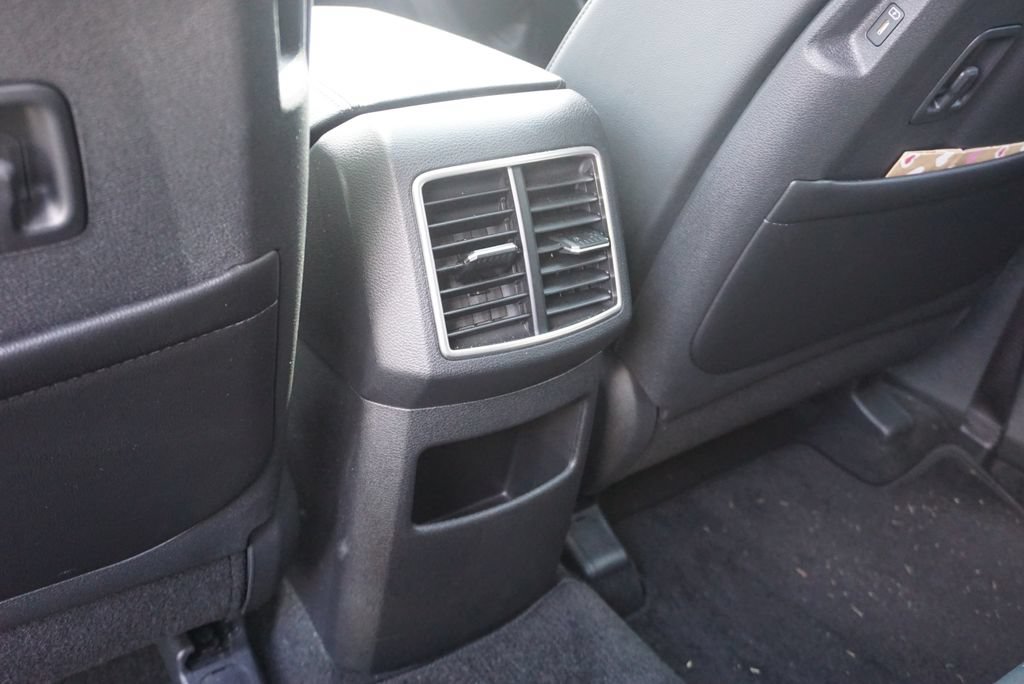 Used 2026 Kia Sportage EX w/ EX Panorama Roof Package FWD image 27