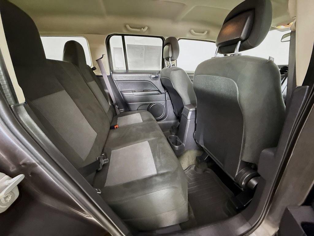 Used 2016 Jeep Patriot Sport w/ Power Value Group AWD/4WD image 27