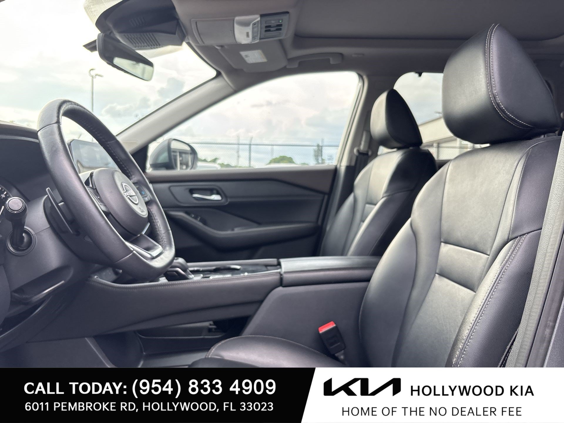 Used 2023 Nissan Rogue SL w/ SL Premium Package FWD image 13