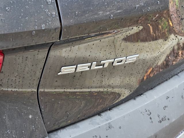 Used 2023 Kia Seltos S w/ Navigation Package FWD image 6