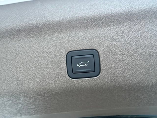 New 2026 GMC Yukon Denali w/ Sun & Power Step Package AWD/4WD image 16