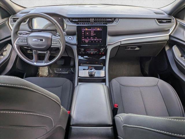 Used 2025 Jeep Grand Cherokee L Laredo AWD/4WD image 18