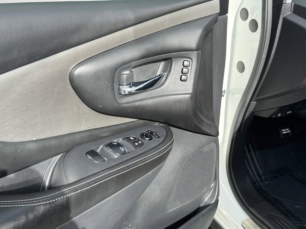 Used 2020 Nissan Murano SL w/ Cargo Package image 14