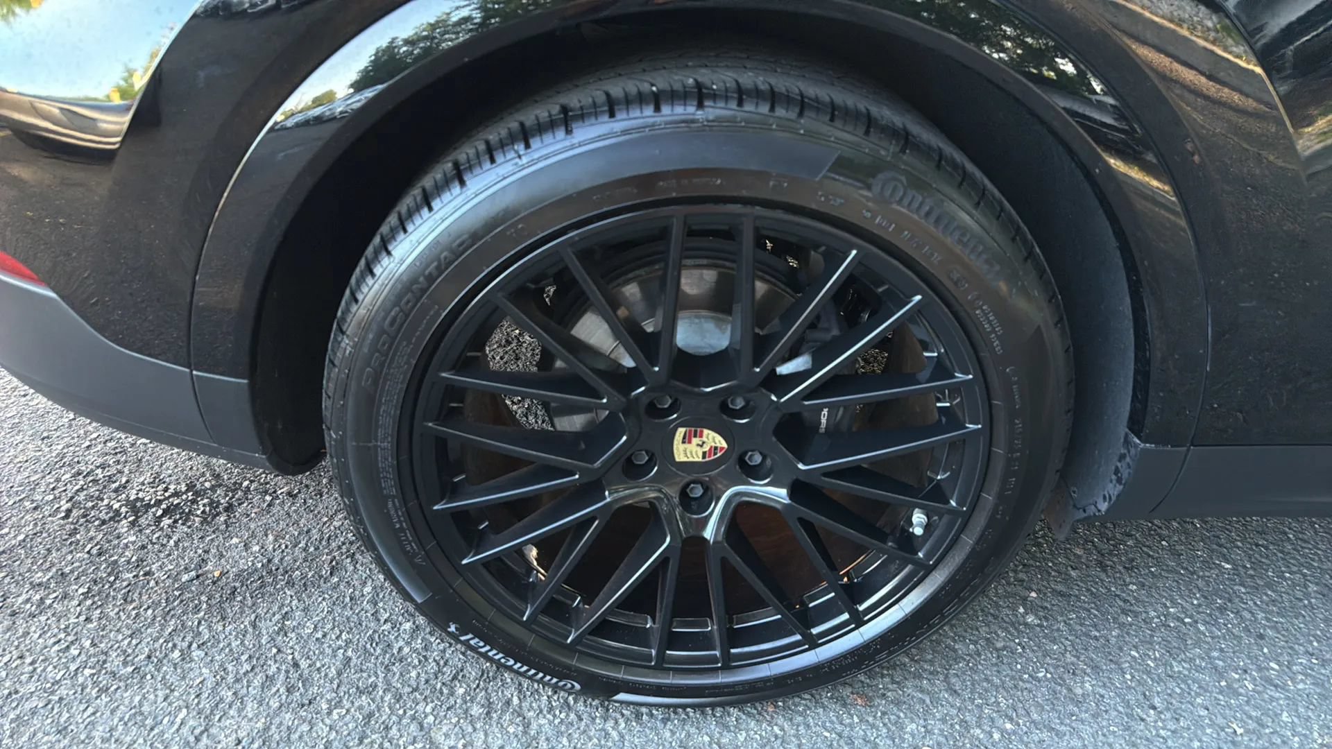 Used 2023 Porsche Cayenne Platinum Edition AWD/4WD image 11