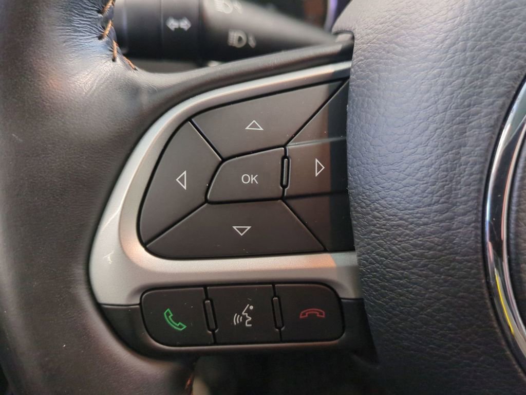 Used 2020 Jeep Compass Latitude w/ Cold Weather Group image 19