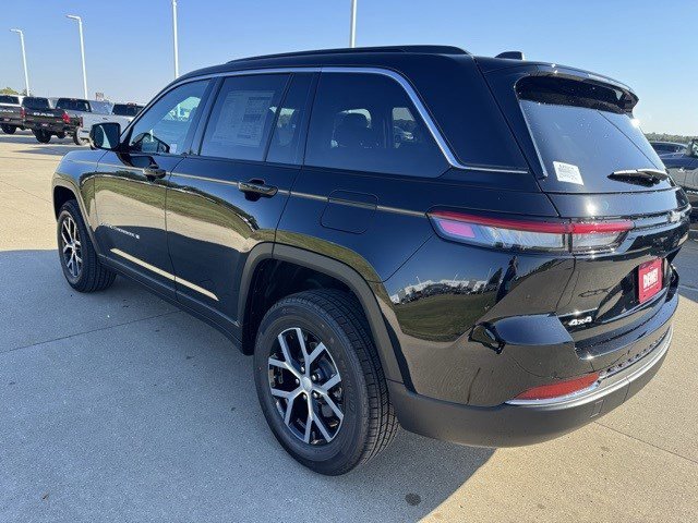 New 2025 Jeep Grand Cherokee Limited image 5