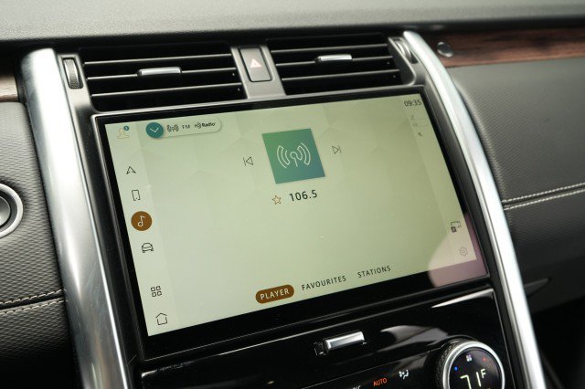 Used 2024 Land Rover Discovery Dynamic SE AWD/4WD image 44