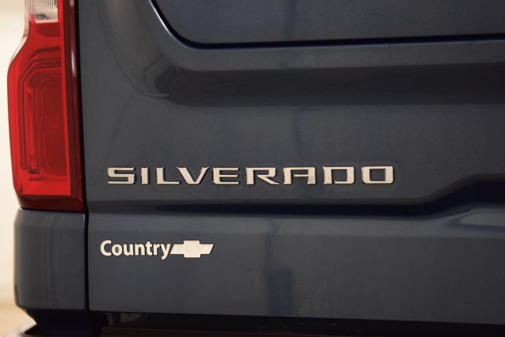 Used 2024 Chevrolet Silverado 1500 LTZ w/ LTZ Premium Package AWD/4WD image 23