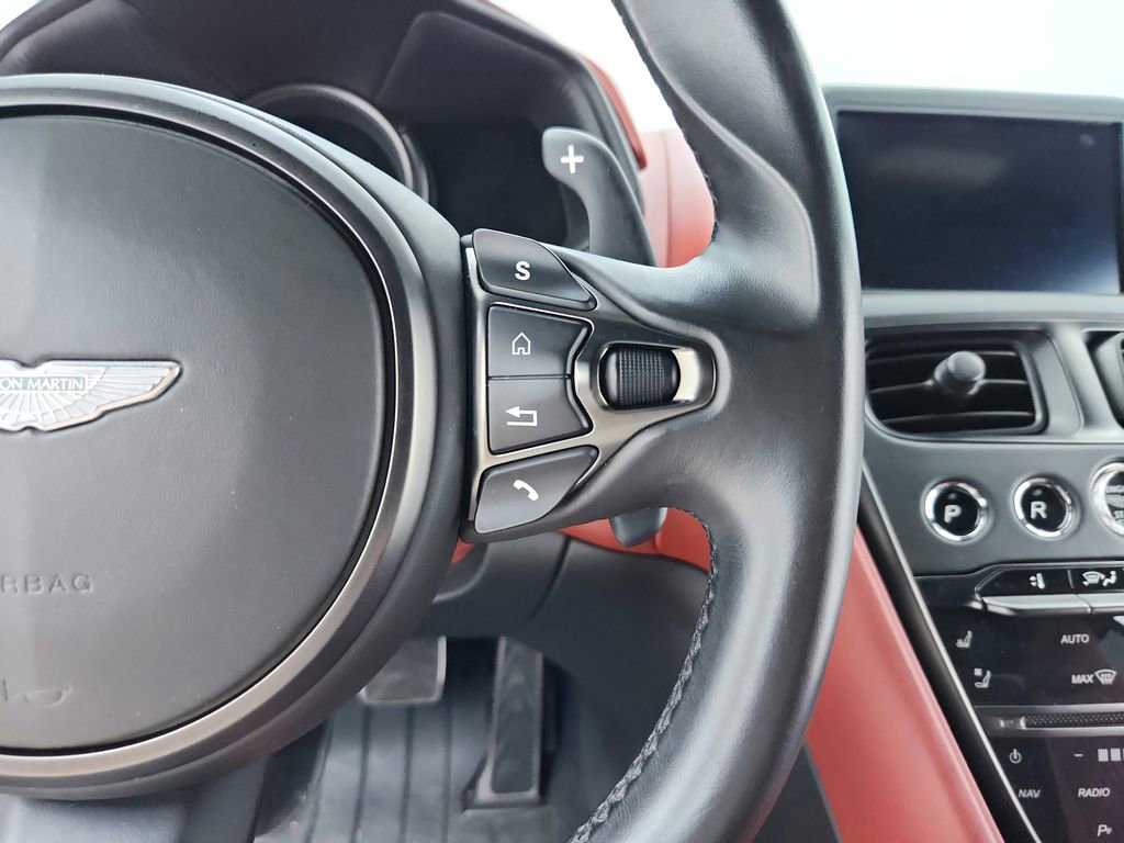 Used 2018 Aston Martin DB11 Coupe image 29