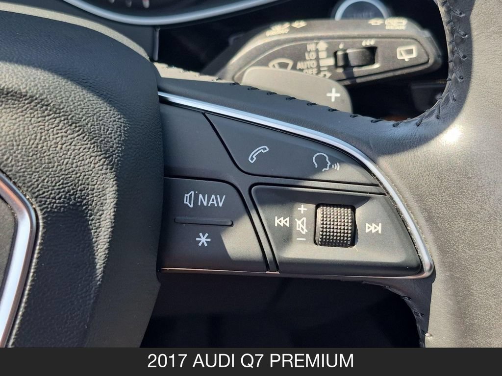 Used 2017 Audi Q7 3.0T Premium AWD/4WD image 19