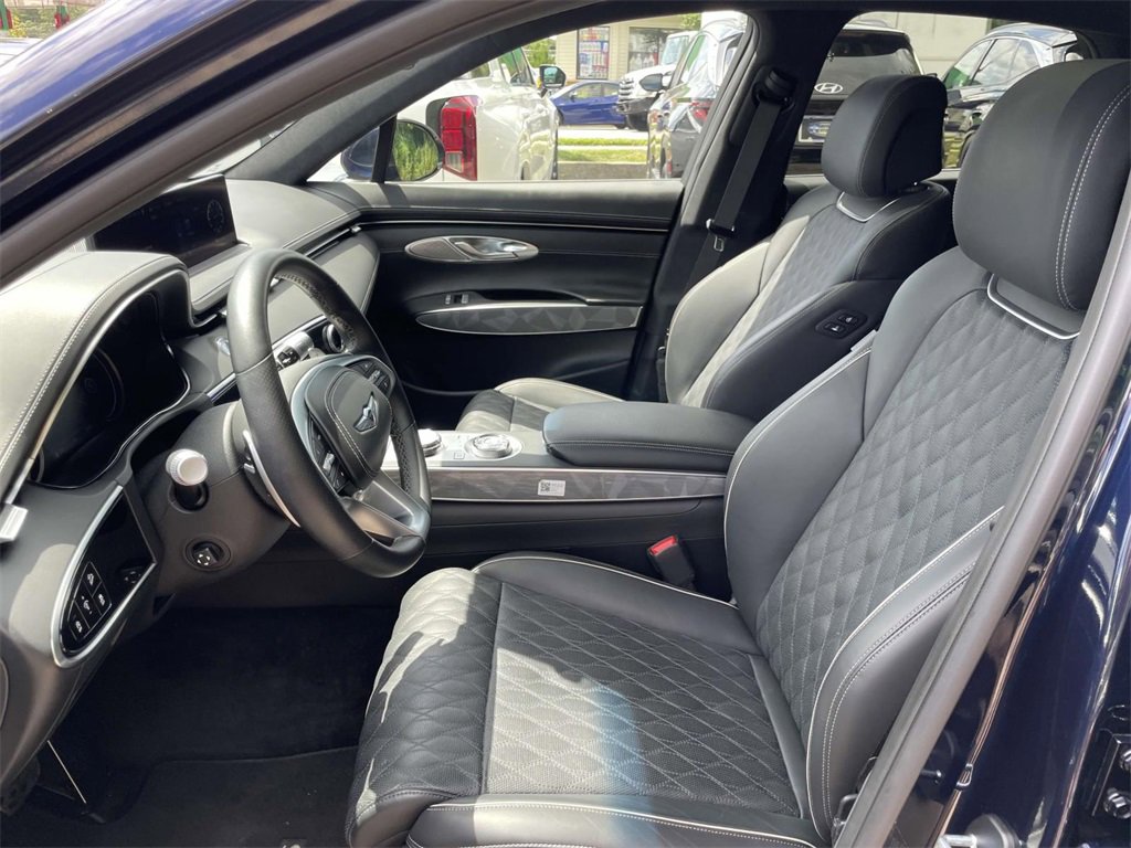 Certified 2024 Genesis GV70 3.5T Sport w/ Sport Advanced Package image 12
