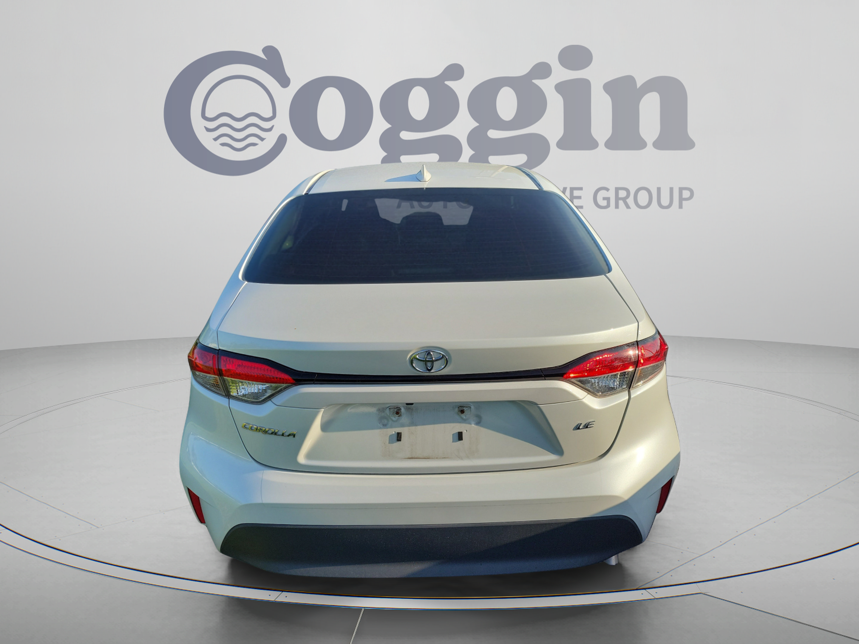 Used 2024 Toyota Corolla LE FWD image 4