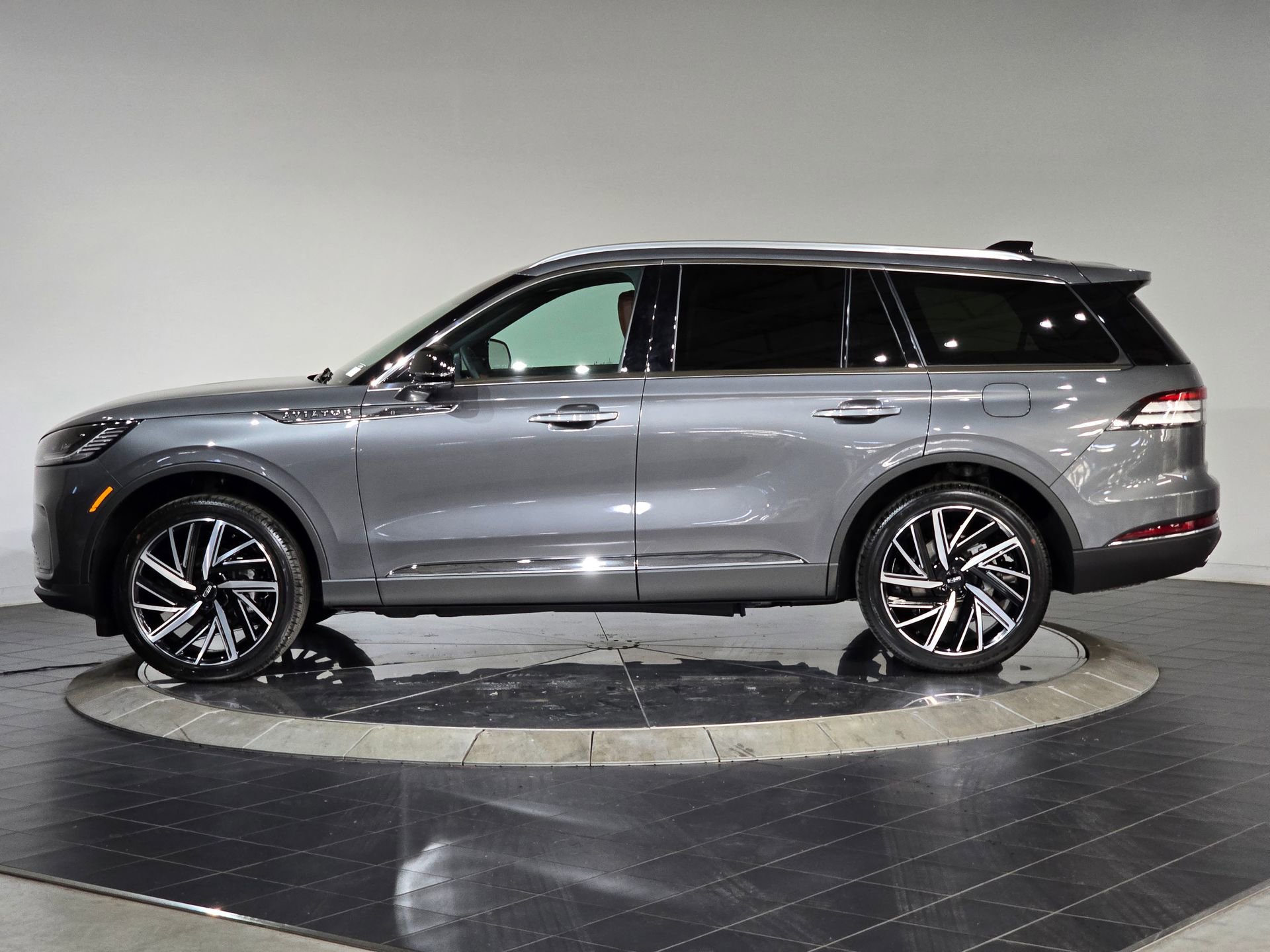 New 2025 Lincoln Aviator Reserve w/ Equipment Group 201A video 4