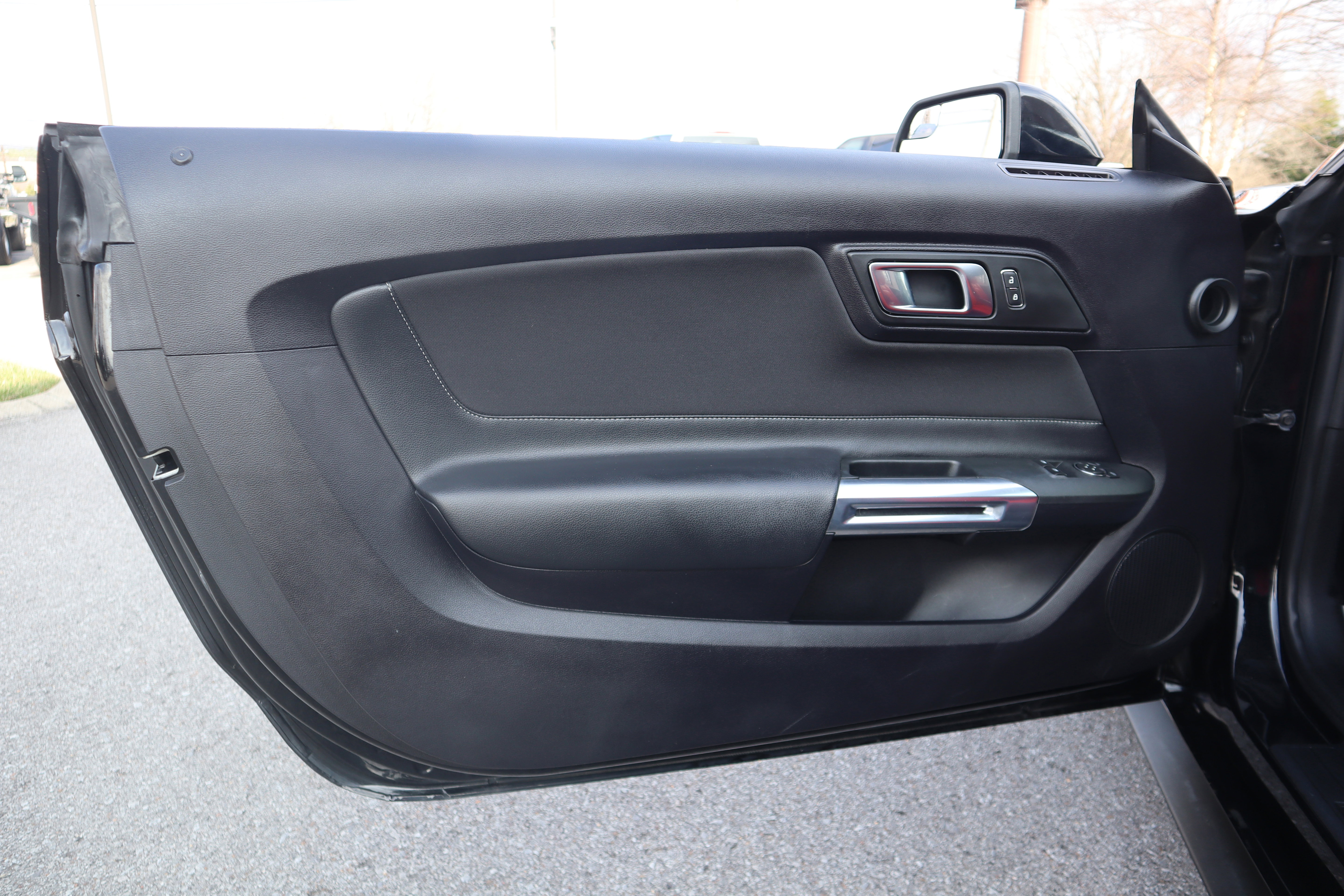 Used 2019 Ford Mustang Coupe image 21