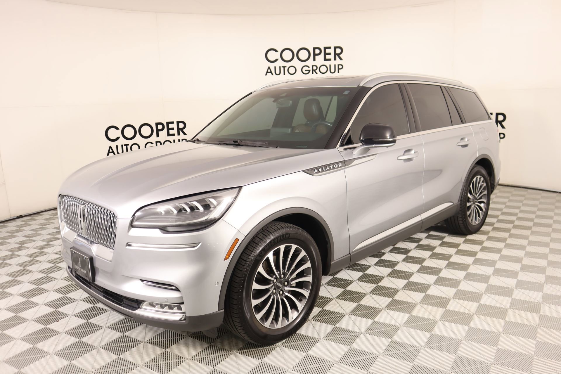 Used 2021 Lincoln Aviator Reserve w/ Equipment Group 201A AWD/4WD image 11