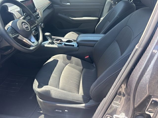 Used 2024 Nissan Altima 2.5 SV image 9
