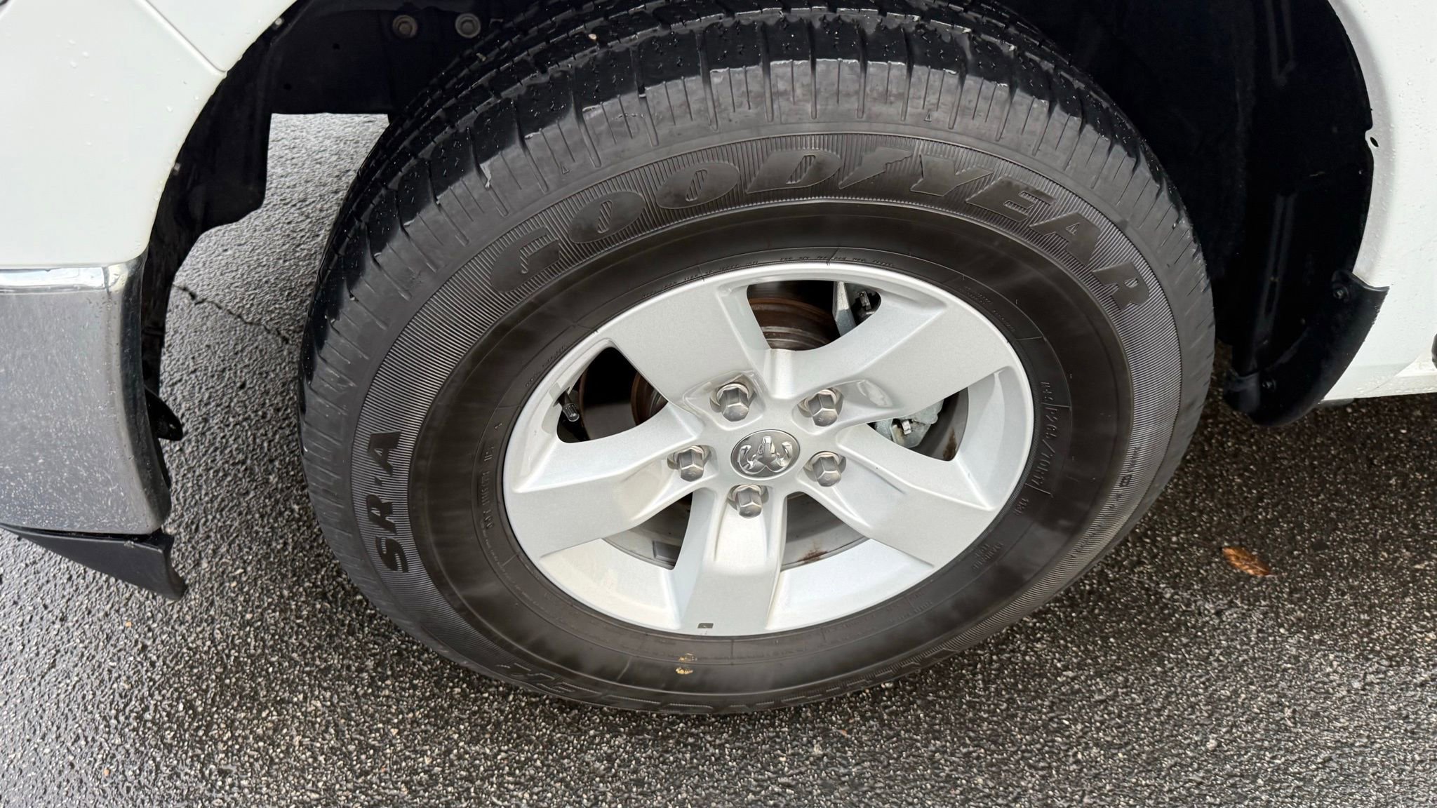 Used 2024 RAM 1500 Classic SLT image 30