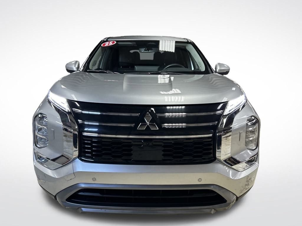 Used 2025 Mitsubishi Outlander SE AWD/4WD image 8