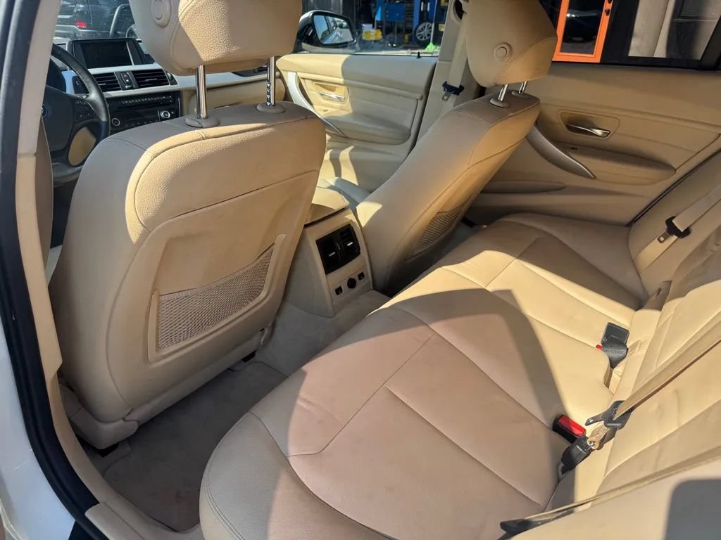 Used 2013 BMW 328i xDrive Sedan AWD/4WD image 6