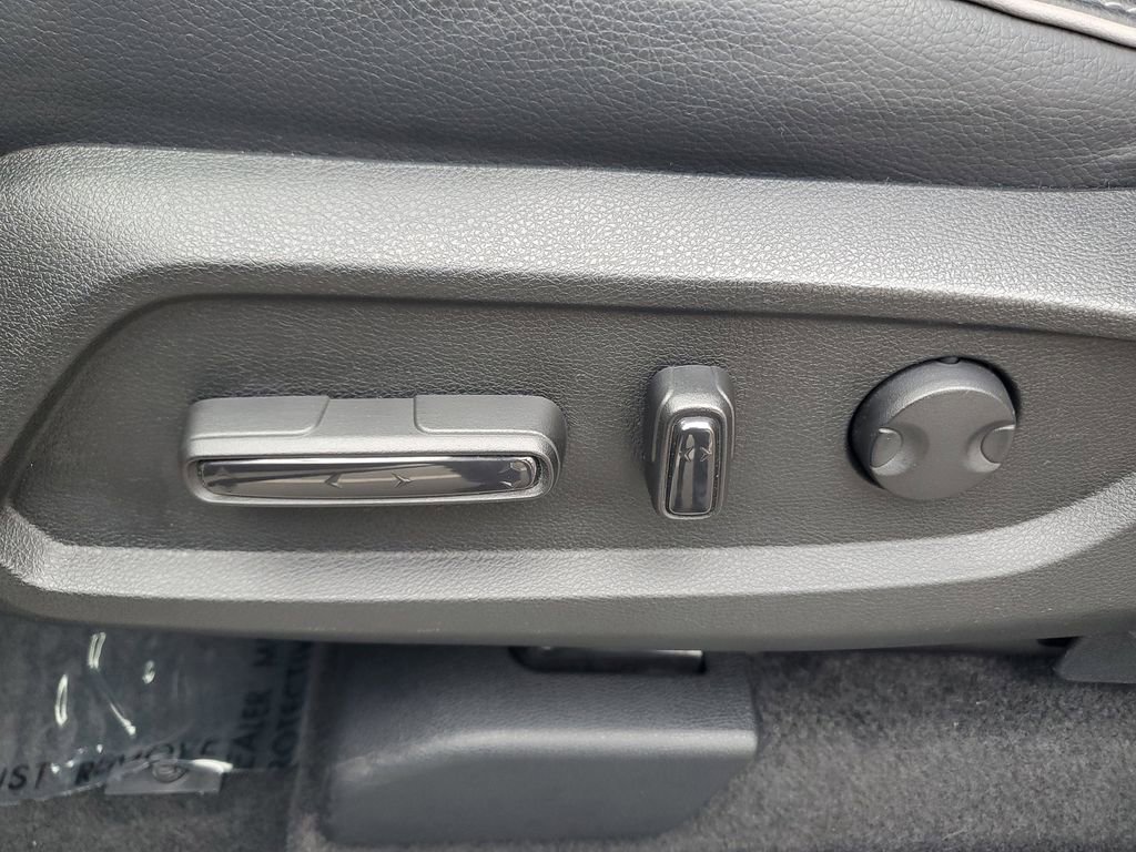 Certified 2023 Honda Pilot Elite image 24