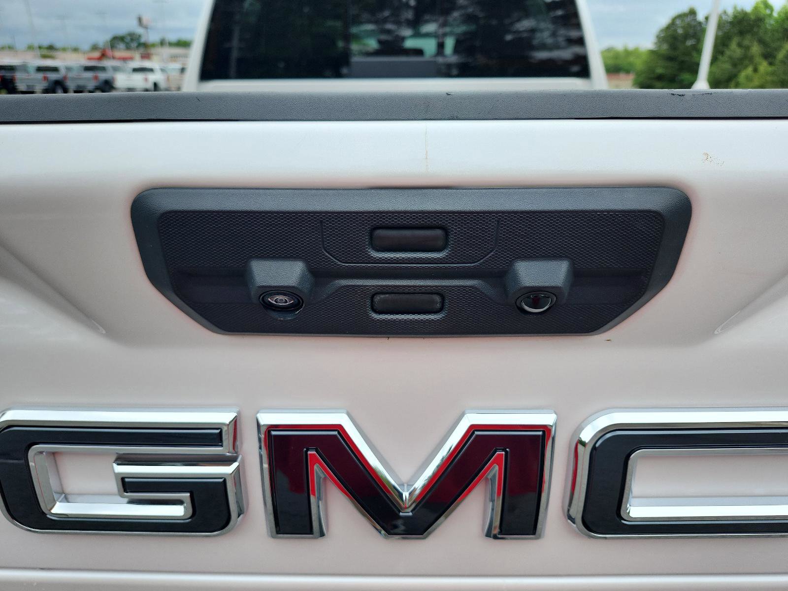 Certified 2025 GMC Sierra 2500 Denali Ultimate AWD/4WD image 13