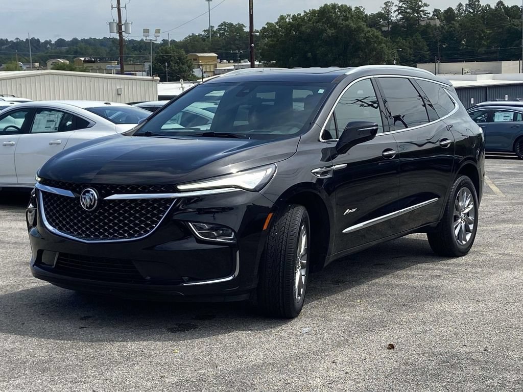 Used 2023 Buick Enclave Avenir w/ Avenir Technology Package FWD image 7