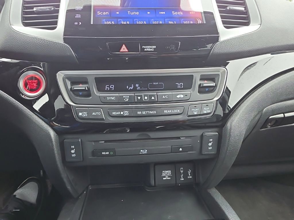 Used 2017 Honda Pilot Touring image 19