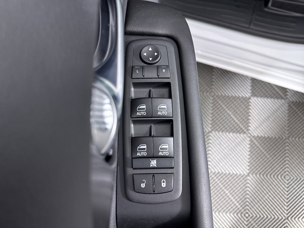 New 2026 Chrysler Voyager LX FWD image 26