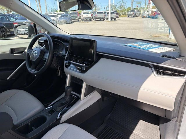 Certified 2025 Toyota Corolla Cross L image 17