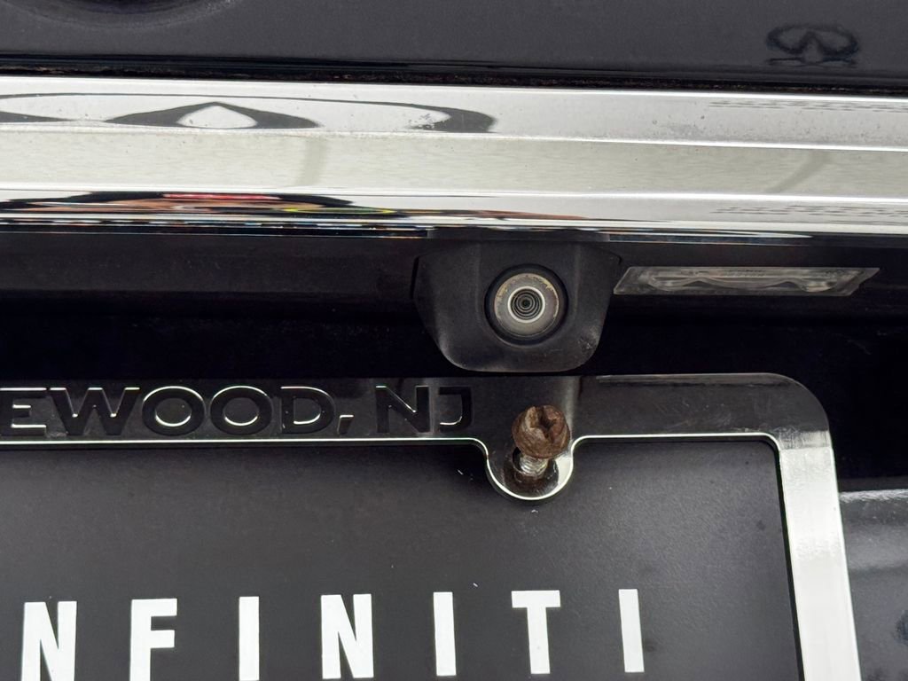 Used 2018 BMW 750i xDrive image 40